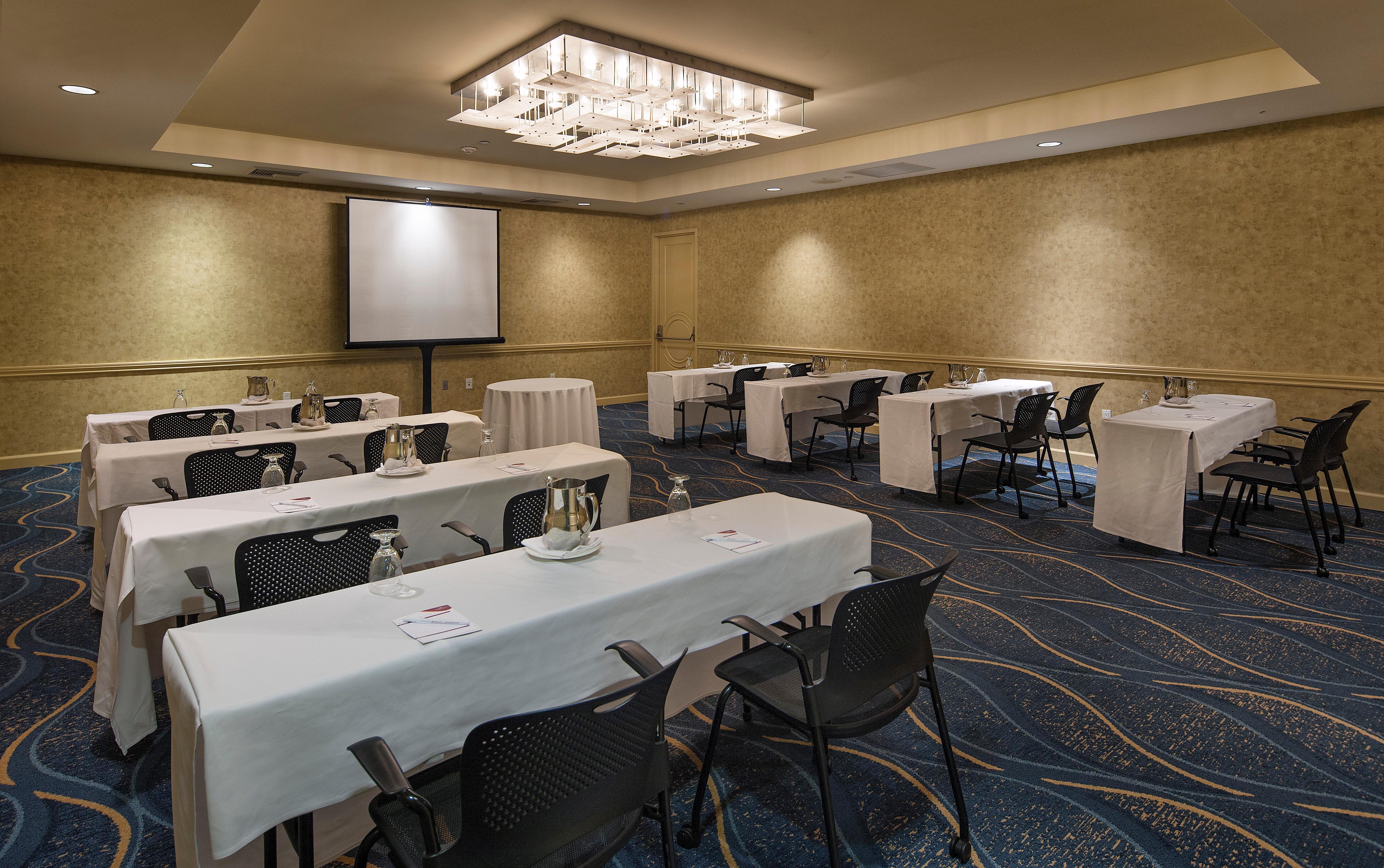 Crowne Plaza Ventura Beach By Ihg Exterior foto