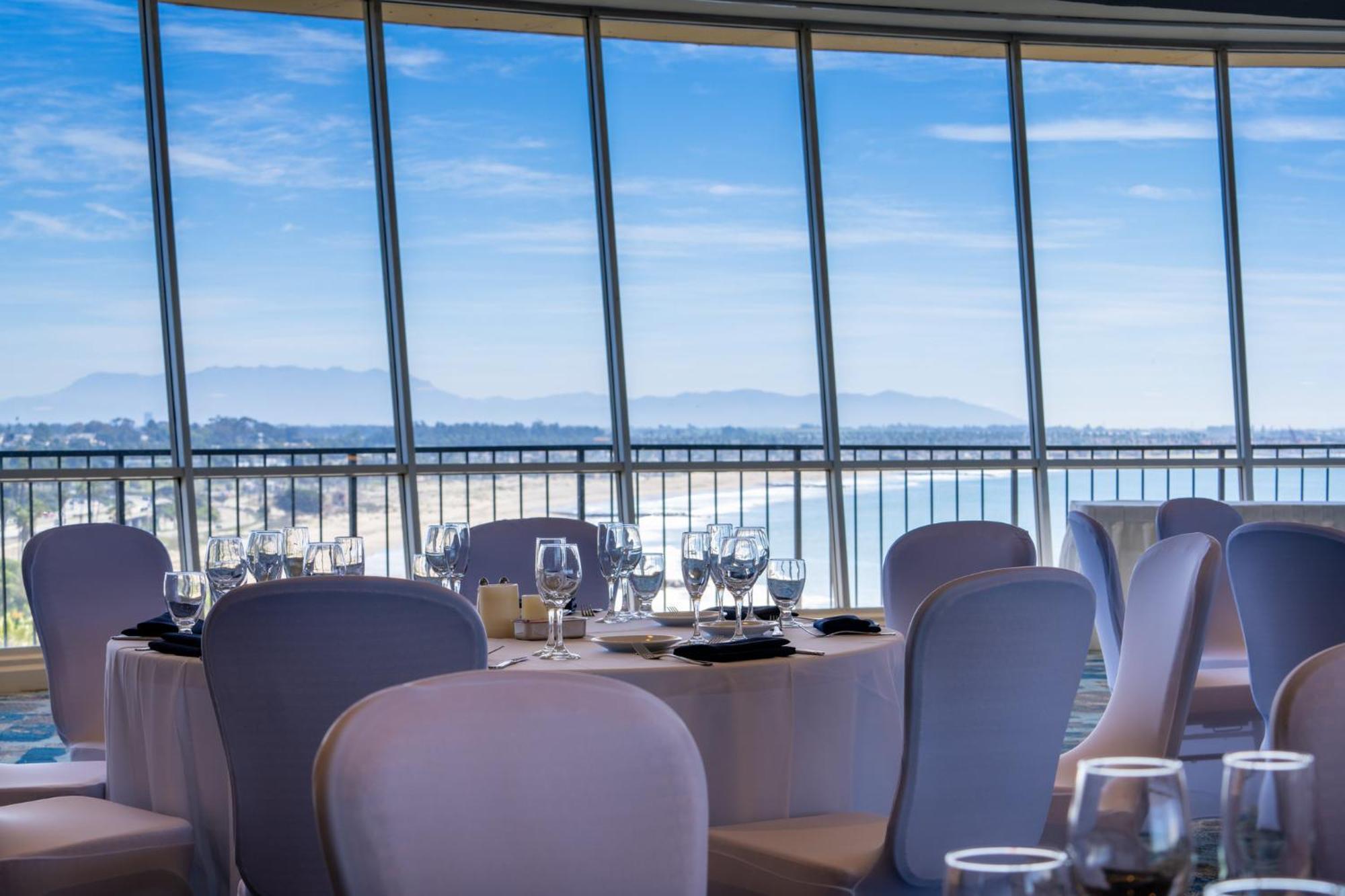 Crowne Plaza Ventura Beach By Ihg Exterior foto